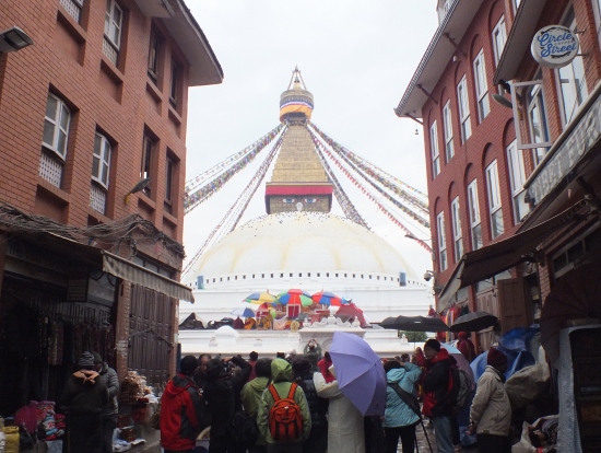 帰りはホテルではなくボダナートへ