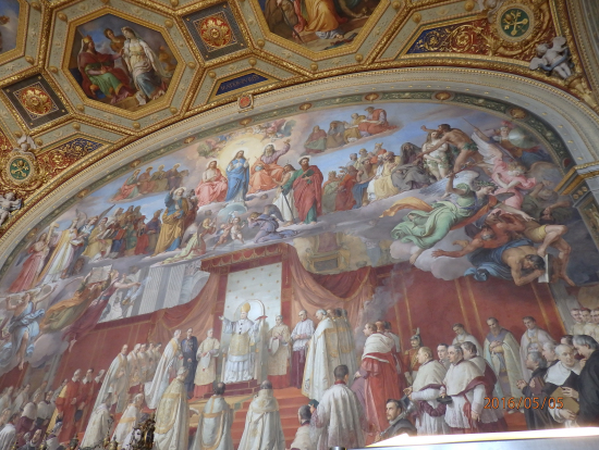 ラファエロの間  素晴らしかったです! フラッシュなくても綺麗に写真が撮れました。