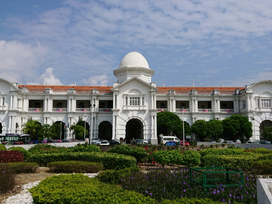 イポー駅 綺麗でしたが暑かった~