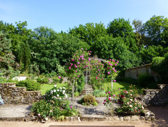 ジェルブロワ村 広場