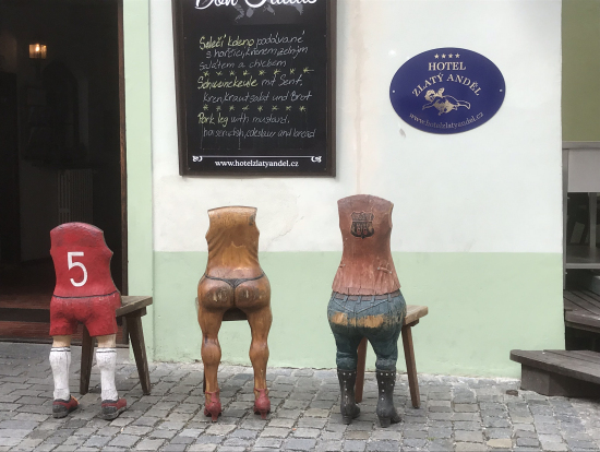 座りたくなるような