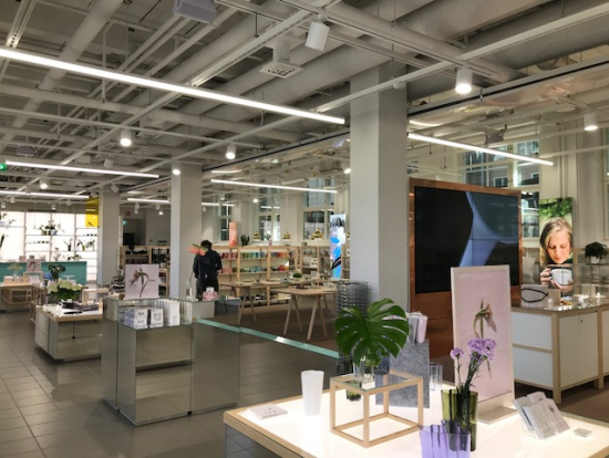 イッターラ、アラビヤのファクトリーショップ