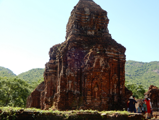 ジャングルの中に忽然とそびえる遺跡郡群でした