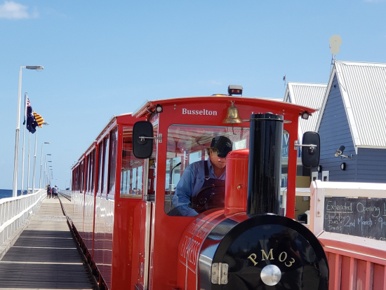 バッセルトン桟橋の列車❗