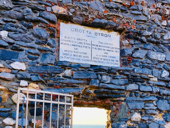 詩人バイロン所縁の地