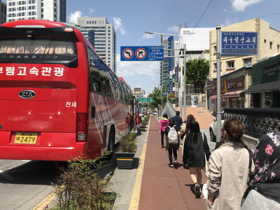 待ち合わせ場所もわかりやすかったです。120名ほど参加でした。