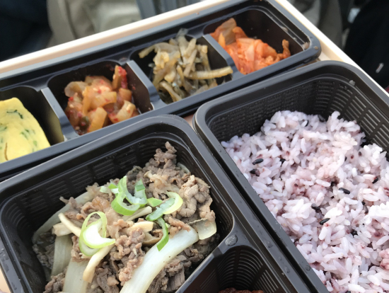 お弁当。美味しかったです。2018年はキンパだったらしいです。