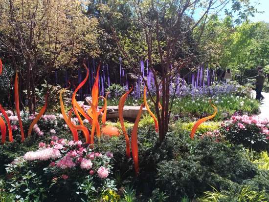 ガラスの工芸品（室外）