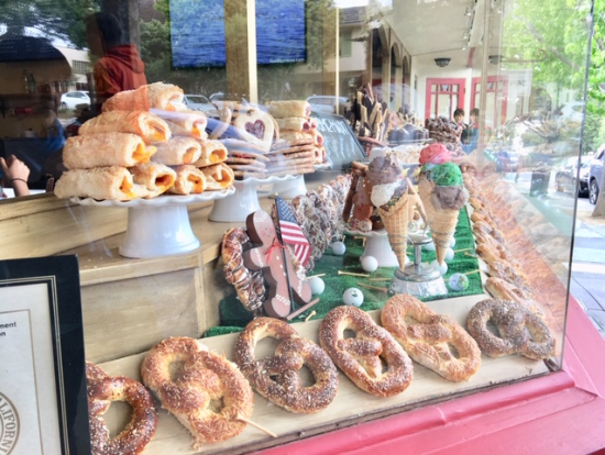 カーメル:CARMEL BAKERY