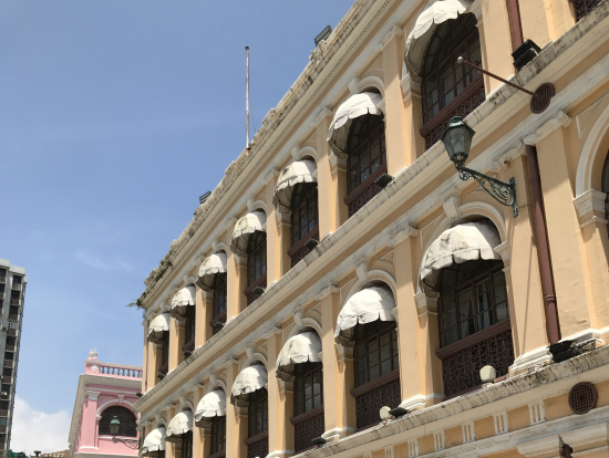 カラフル建造物