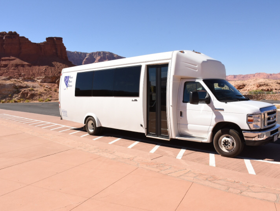 ツアーバスです。