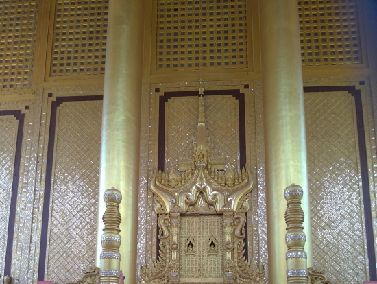 金色だらけ・・・