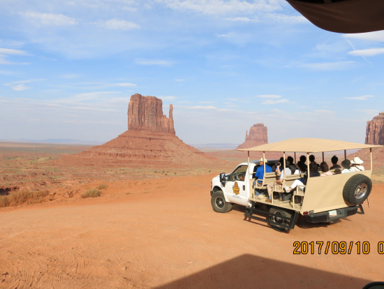 こんなジープです