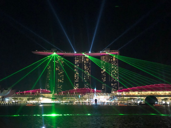 マリーナ・ベイ・サンズ、光のショー(後半)