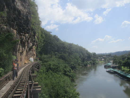 タム・クラセー桟道橋（旧アヒル桟道橋）