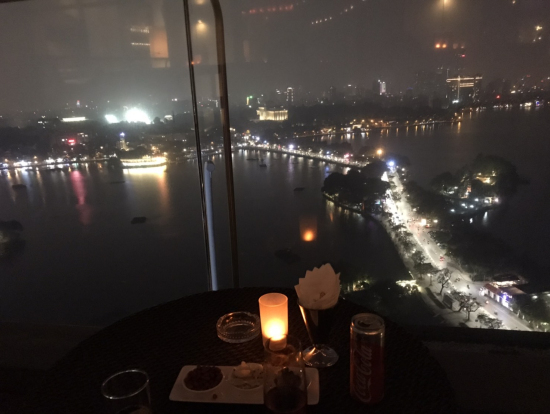 タイ湖の夜景