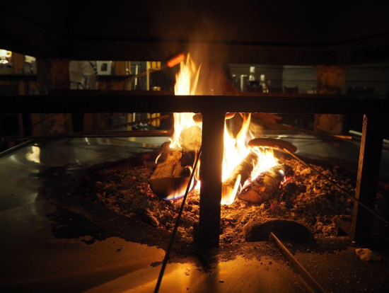 焚き火でソーセージを焼けます