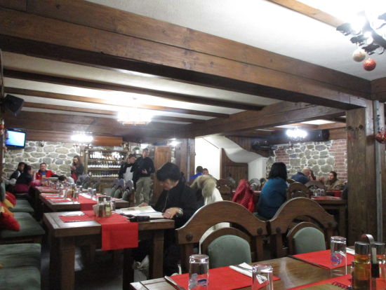 昼食のレストラン