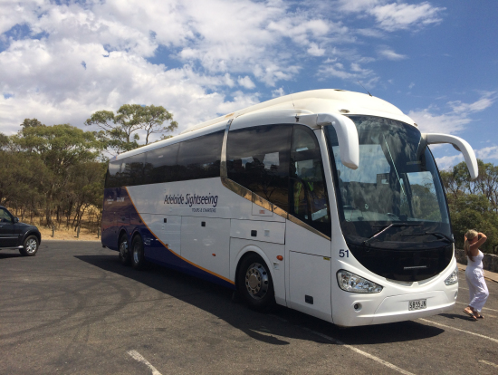 大型バスで快適