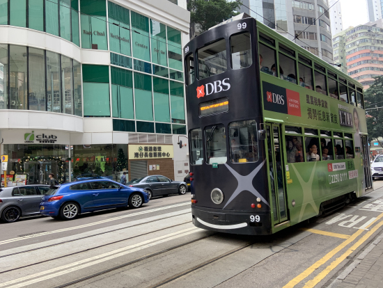 トラムにも乗ることができます。