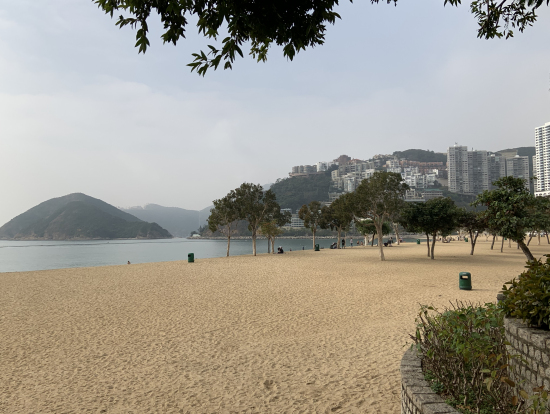 レパルスベイはこのような砂浜がある別荘街でした。