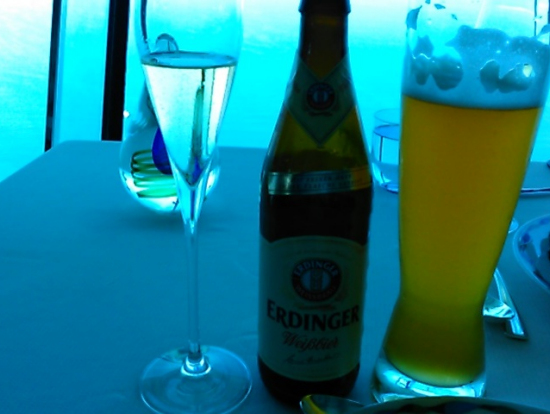 ドイツのビンビールは約２７００円（９０Ｄｈ）