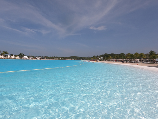 プール綺麗でした。