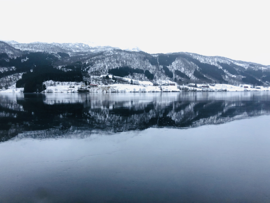 ヴォス→グドヴァンゲンのバス車窓