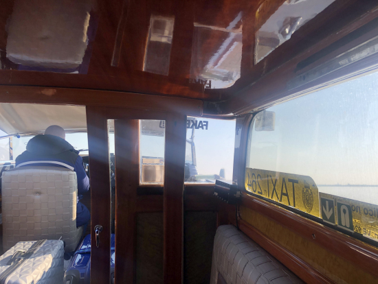 タクシーの中より