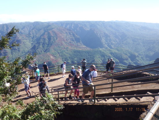 雄大なワイメア渓谷