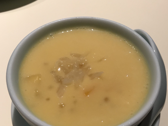 デザート❗️マンゴー味の甘いスープ❓ボリューム有り❗️