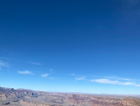 澄みきった青空