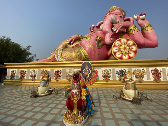 ピンクのガネーシャ象