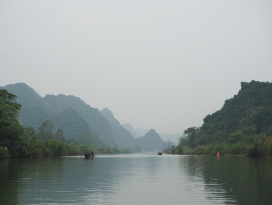 お寺に続く水路 片道40分くらい