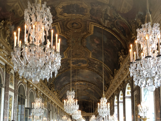 有名な回廊 圧巻の豪華さ