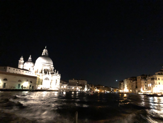 ナイトクルーズ気分爽快!