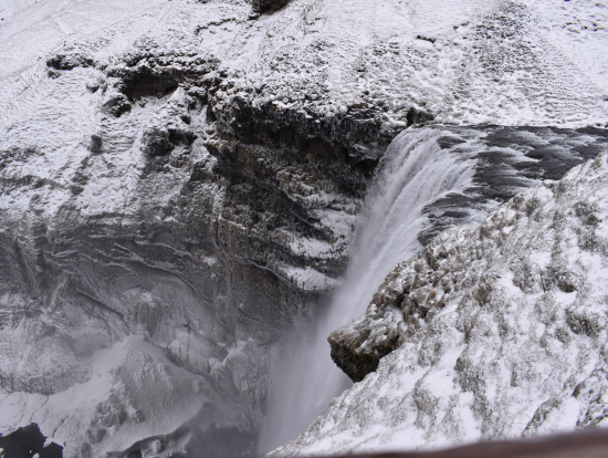 高さ60mを超えるスコゥガフォスの滝も迫力ありました