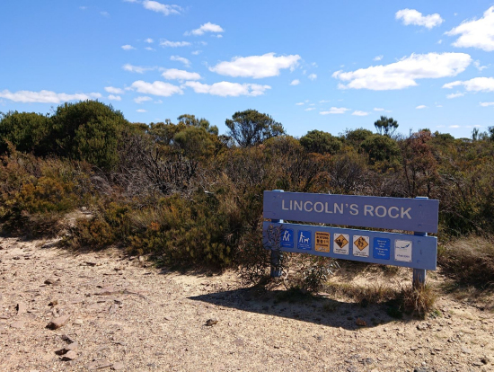 リンカーンズ・ロックの入口