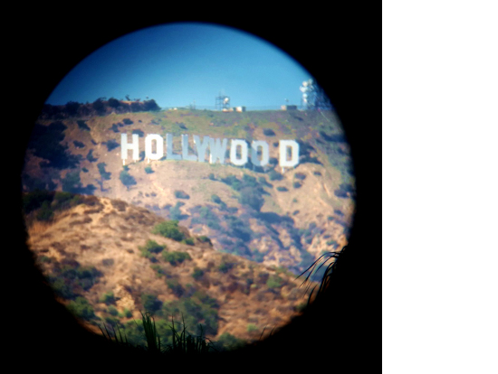 ハリウッドサイン・これを撮る望遠鏡に小銭がいります…笑