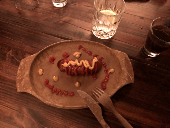 コタの暖炉で焼いたウインナーソーセージ