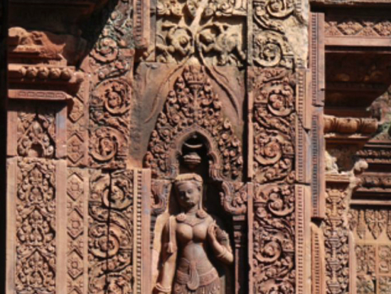 バンテアイ・スレイ（東洋のモナリザ）