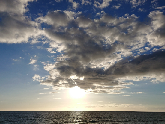 入店時はまだ明るいです