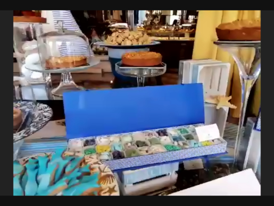 コンペティビーンズ：箱詰めにしてお土産やプレゼントに。