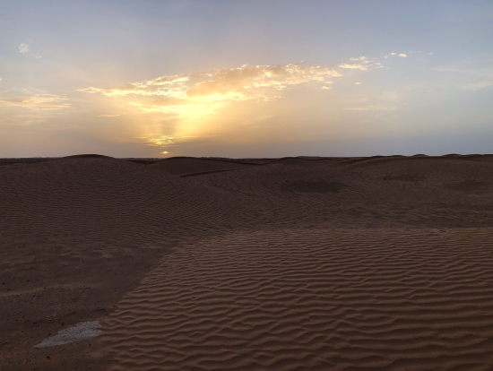 サハラ砂漠の夕焼け