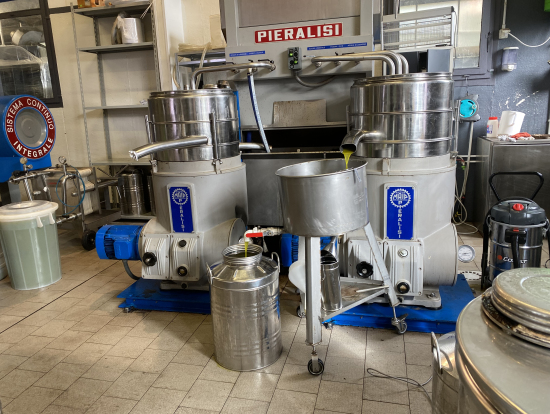 オリーブオイル精製