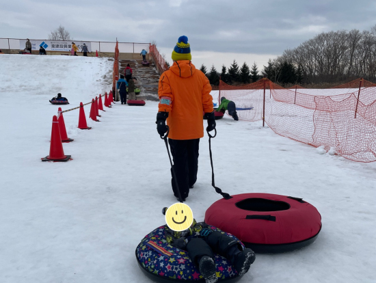 スノーチューブ乗り場にて。