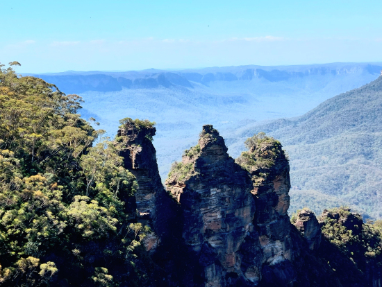 スリーシスターズ