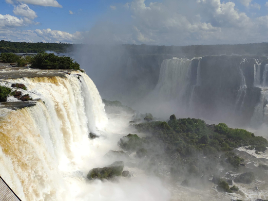 ブラジル側から