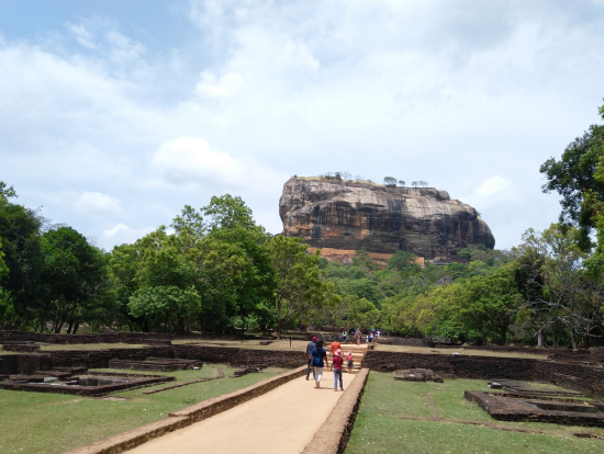 夢のある世界遺産シーギリヤロックは壮大なスケールでした!