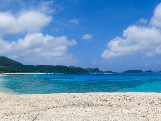 対岸のポイントまでSUPで行きます